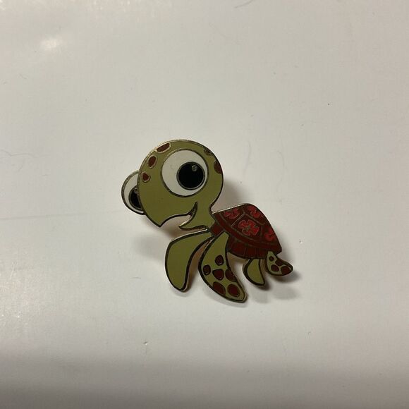 Disney/Pixar Finding Nemo Squirt Pin – Official 2004 Trading Collectible - Picture 1 of 6